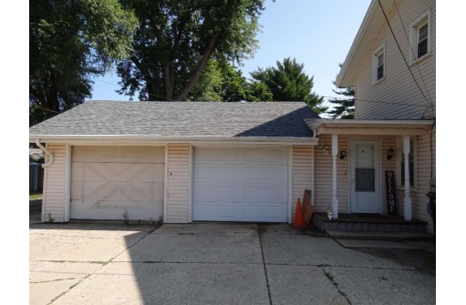 917 Milton Avenue, Janesville, WI 53545