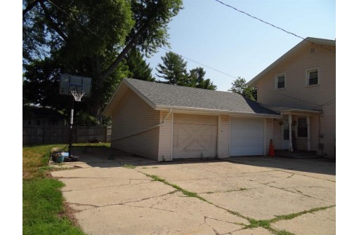 917 Milton Avenue, Janesville, WI 53545