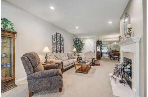 95 Golf Parkway D, Madison, WI 53704