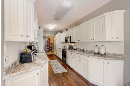 95 Golf Parkway D, Madison, WI 53704