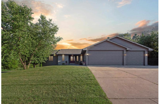 3405 Doe Drive, Janesville, WI 53548