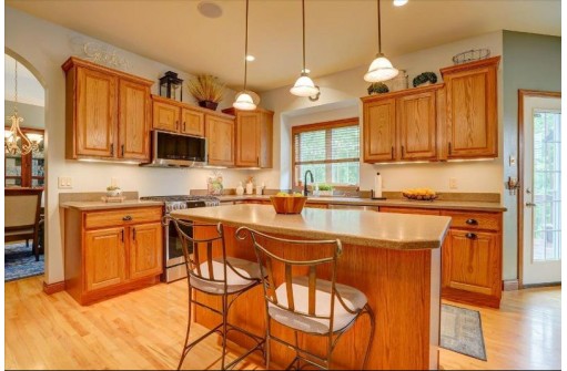 1206 Bongard Drive, Waunakee, WI 53597