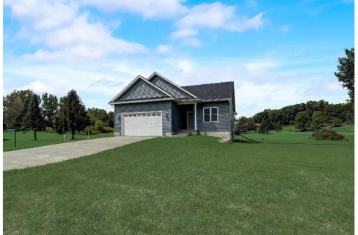 N6745 Clover Lane, Pardeeville, WI 53954