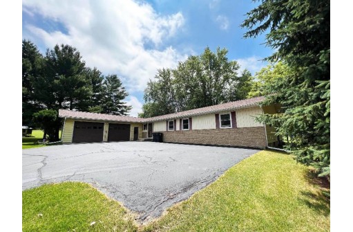 W9179 Horse Shoe Road, Beaver Dam, WI 53916