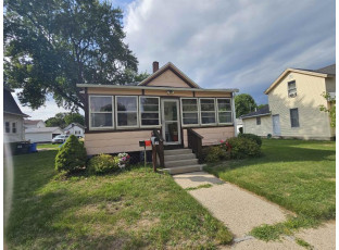 131 E Carroll Street Portage, WI 53901