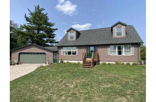 E9704 Pleasant Valley Road, Baraboo, WI 53913