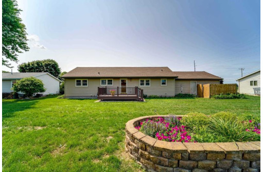 1602 Locust Lane, Prairie Du Sac, WI 53578