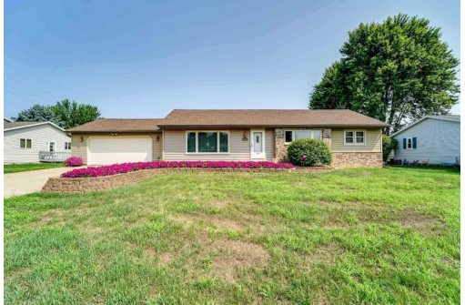 1602 Locust Lane, Prairie Du Sac, WI 53578