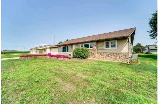 1602 Locust Lane, Prairie Du Sac, WI 53578