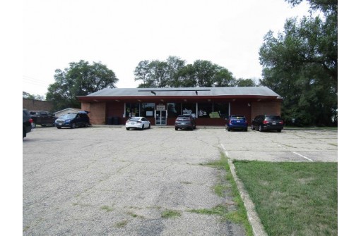 2502 Center Avenue, Janesville, WI 53546