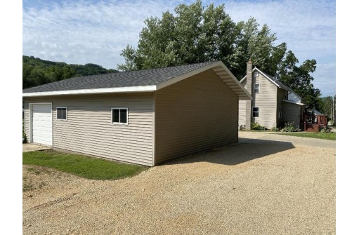 941 Ithaca Road, Richland Center, WI 53581