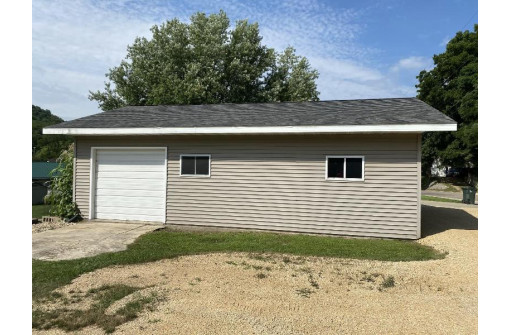 941 Ithaca Road, Richland Center, WI 53581