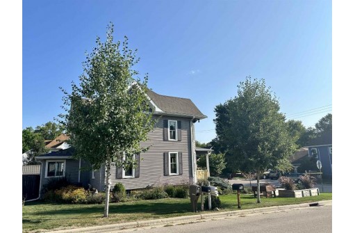 719 3rd Street, New Glarus, WI 53574