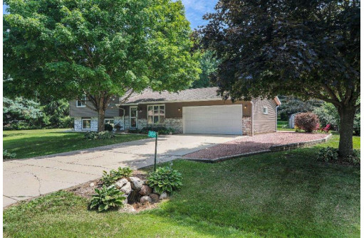 3999 Sunnyvale Drive, DeForest, WI 53532