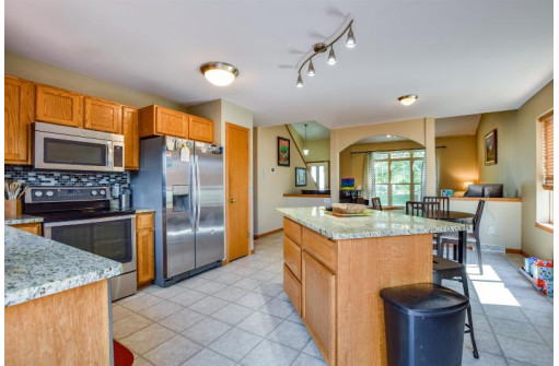 7818 Twinflower Drive, Madison, WI 53719