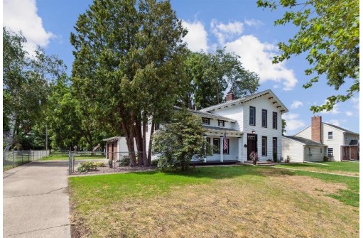 2200 Ruger Avenue, Janesville, WI 53545