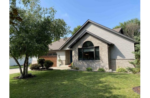 406 Trailside Drive, DeForest, WI 53532