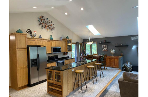 406 Trailside Drive, DeForest, WI 53532