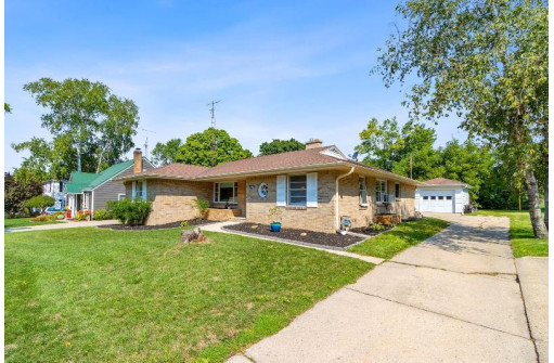 445 E Dodge Street, Jefferson, WI 53549