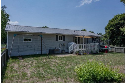 1610 Canterbury Court, Reedsburg, WI 53959