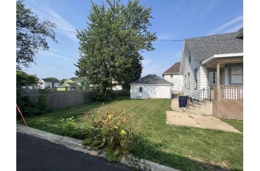 1415 W Court Street, Janesville, WI 53548