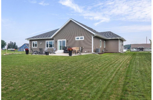 1418 Ridgetrail Drive, Cross Plains, WI 53528