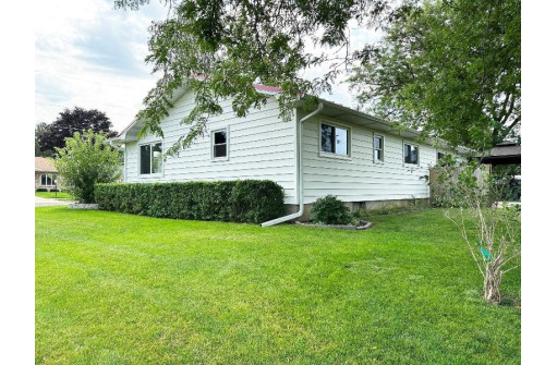 521 2nd Street, Randolph, WI 53956