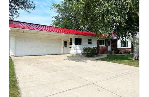 521 2nd Street, Randolph, WI 53956