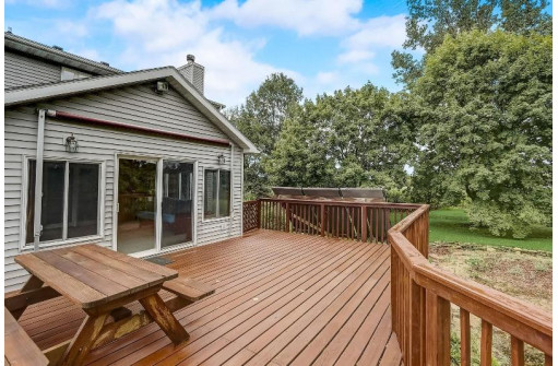 689 Marvin Lane, Oregon, WI 53575