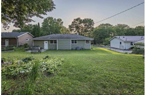 4417 Mandrake Road, Madison, WI 53704