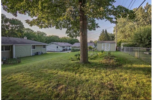 4417 Mandrake Road, Madison, WI 53704