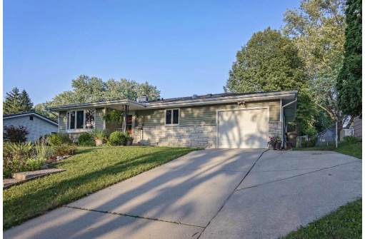 4417 Mandrake Road, Madison, WI 53704