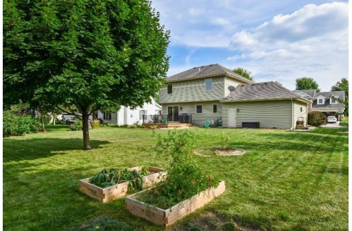 5224 Nannyberry Drive, Fitchburg, WI 53711