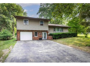 2703 Westchester Circle Stoughton, WI 53589