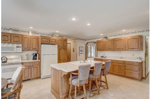 667 Corta Court, Arlington, WI 53911