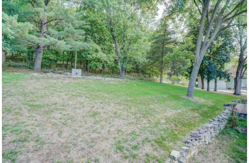 W11348 County Road V, Lodi, WI 53555