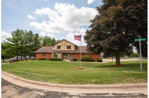 604 Carleton Drive, Lancaster, WI 53813