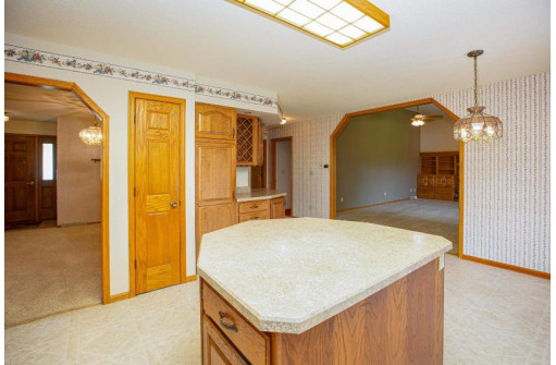 604 Carleton Drive, Lancaster, WI 53813