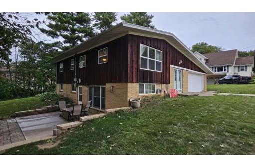 153 W Nathan Street, Lancaster, WI 53813