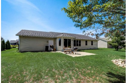 N7940 Woody Lane, Ixonia, WI 53036