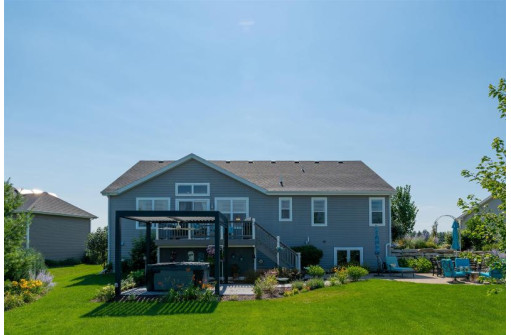 7600 Bell Vine Court, Verona, WI 53593