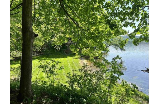 1.04 ACRE Dam Heights Road, Prairie Du Sac, WI 53578