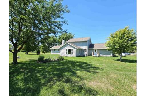 W10428 Church Road, Waupun, WI 53963