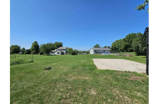 W10428 Church Road, Waupun, WI 53963