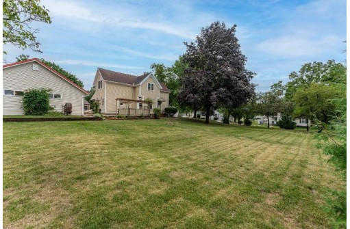 717 8th Street, Baraboo, WI 53913