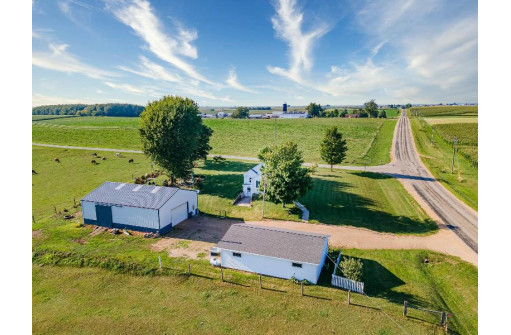 1693 County Road Z, Cuba City, WI 53807