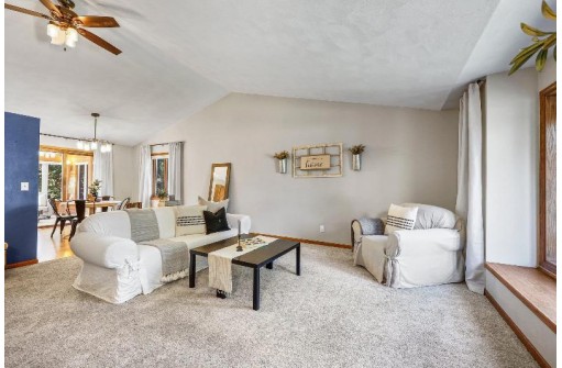 1747 Cornwall Circle, Sun Prairie, WI 53590