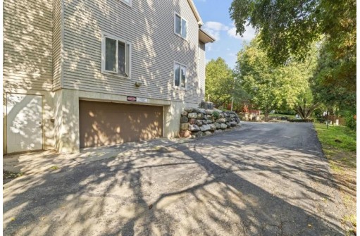 29 Park Heights Court, Madison, WI 53711