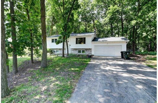 1628 Woodsend Court, Sun Prairie, WI 53590