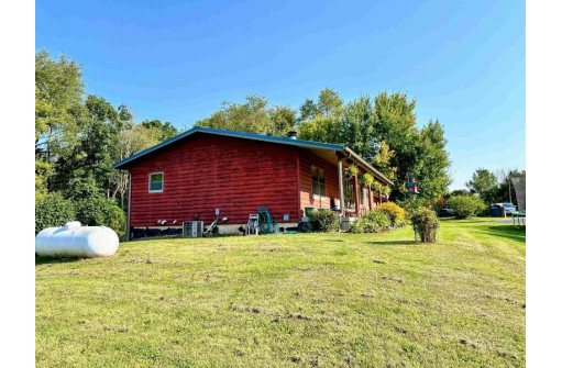 59115 Oak Grove Ridge Road, Eastman, WI 54626-8732